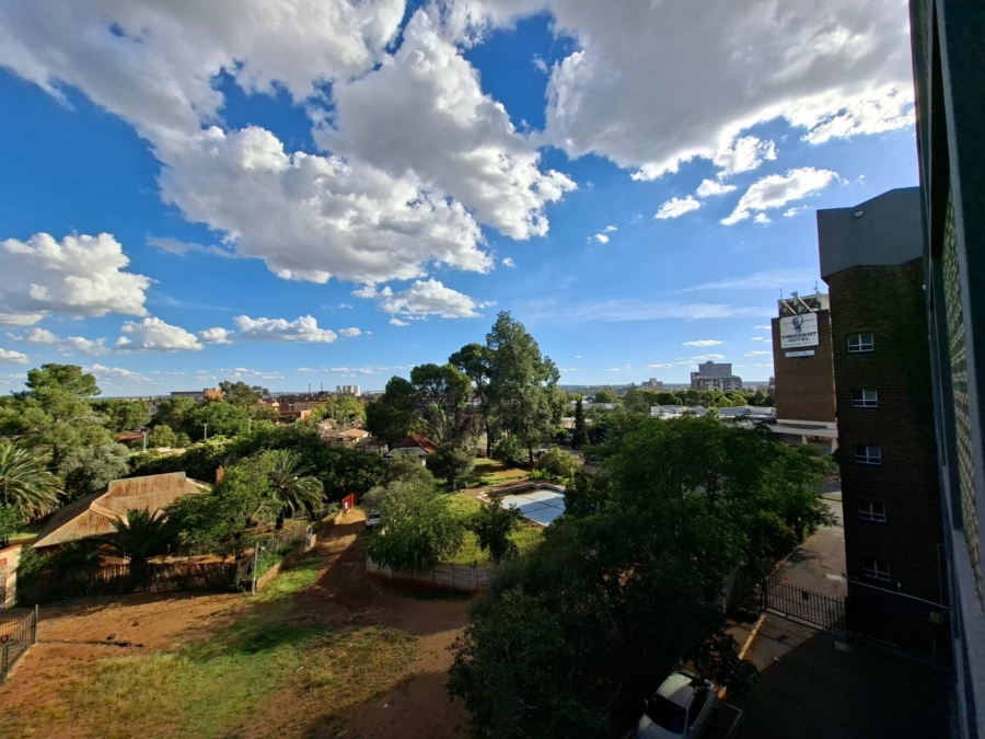 2 Bedroom Property for Sale in Arboretum Free State